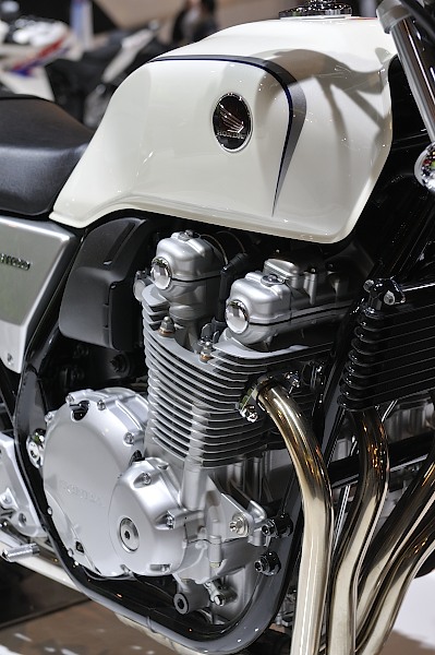Honda CB1100 - detail