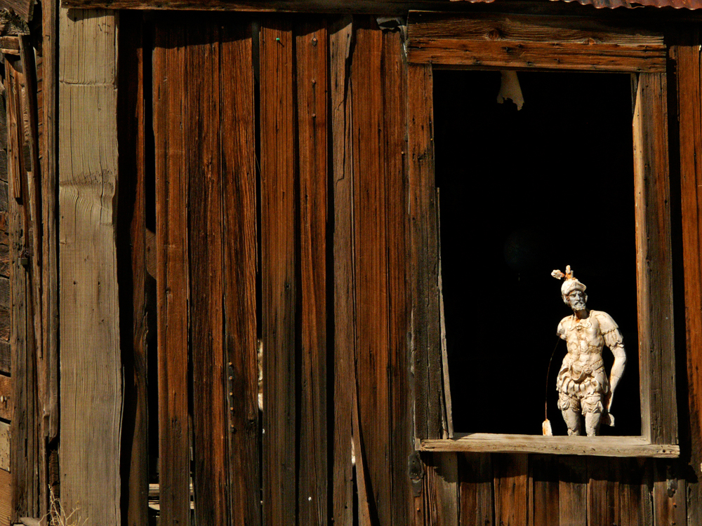 Sculpture, Darwin, California, 2007