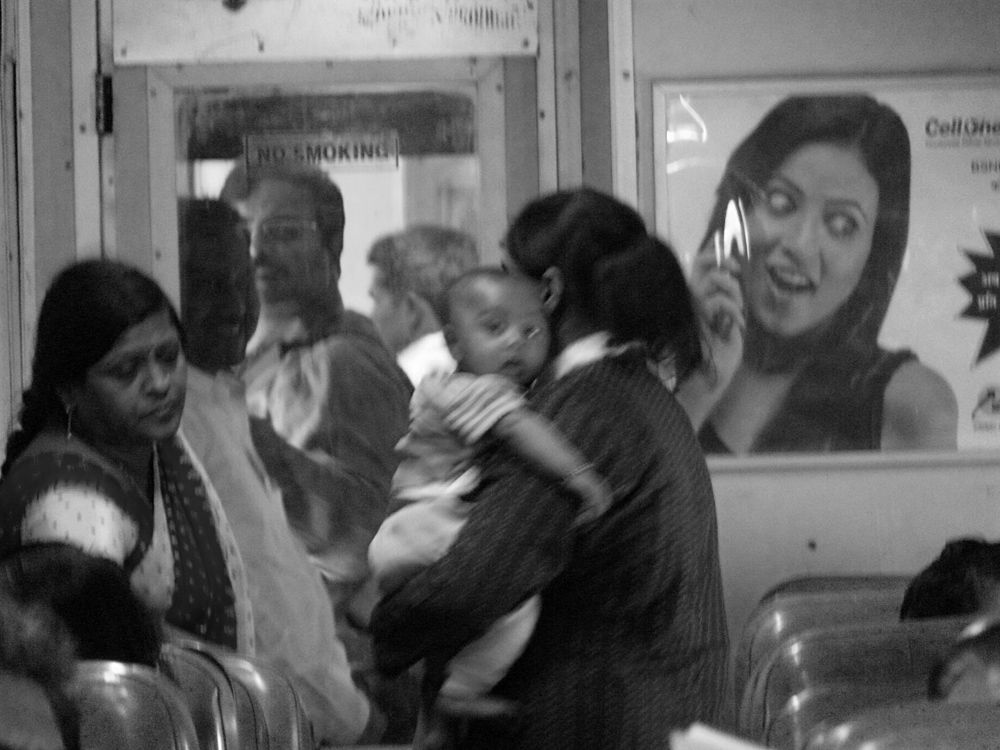 Mid-point stop, Agra-Jhansi Express, India, 2008