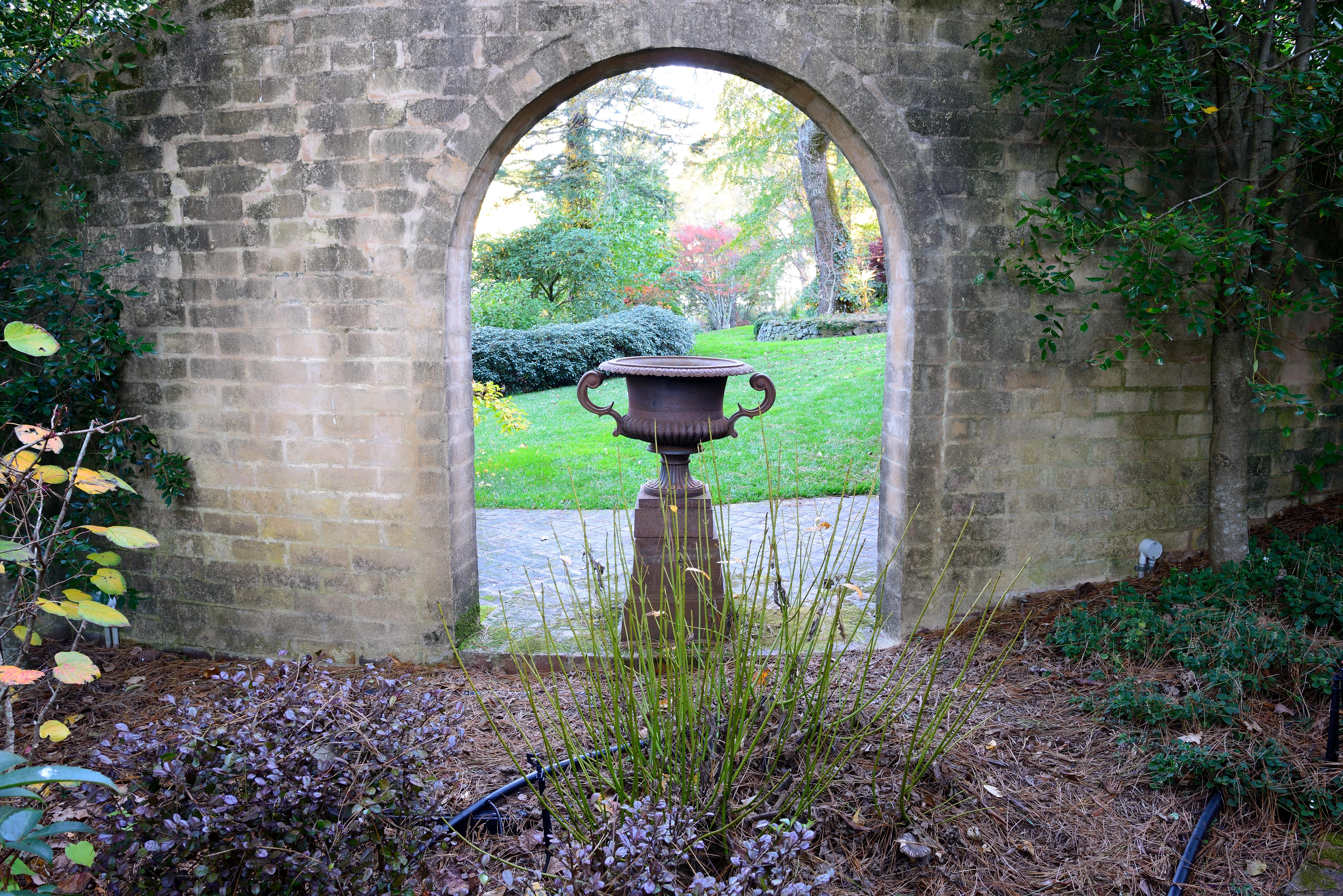 Metal urn Mt Wilson