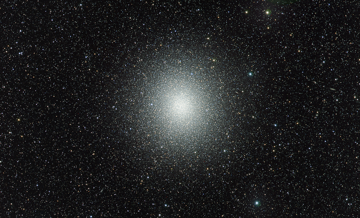 Omega Centauri AP140 f7.5.jpg