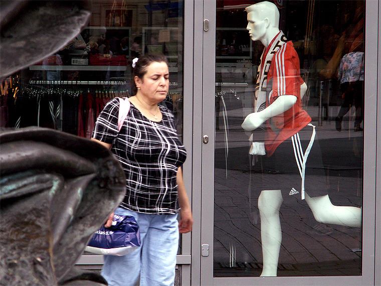 contrast<br>22-08-2008