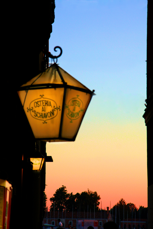 Sunset for a street lamp