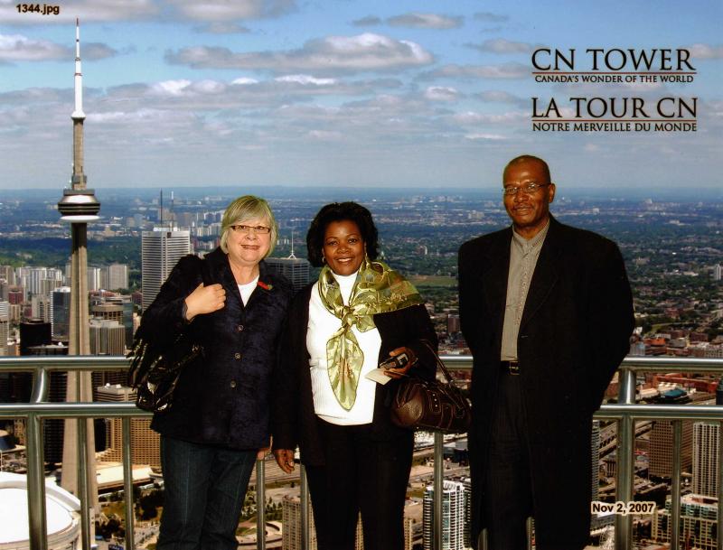 CN_TOWER Toronto Limousine Services