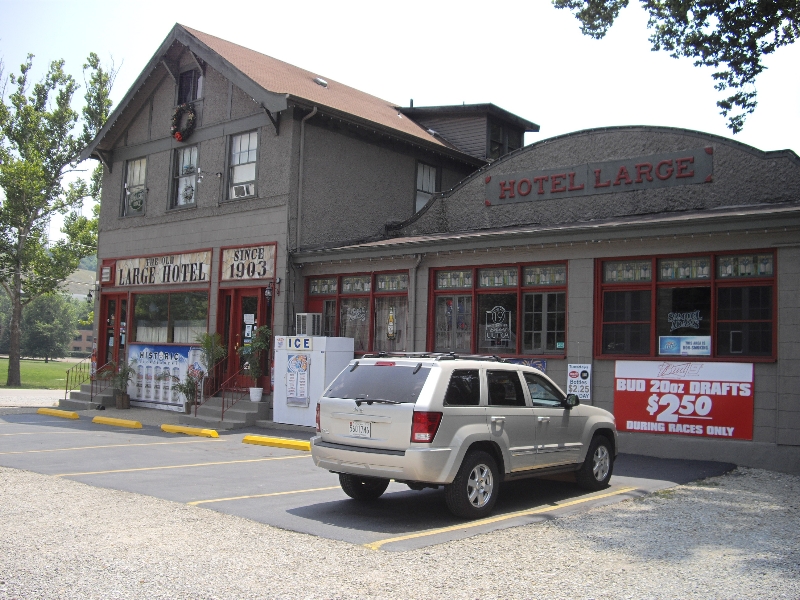 Large Hotel & Tavern (Large, PA)