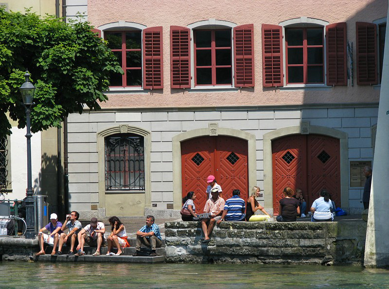 touristes sur les quais