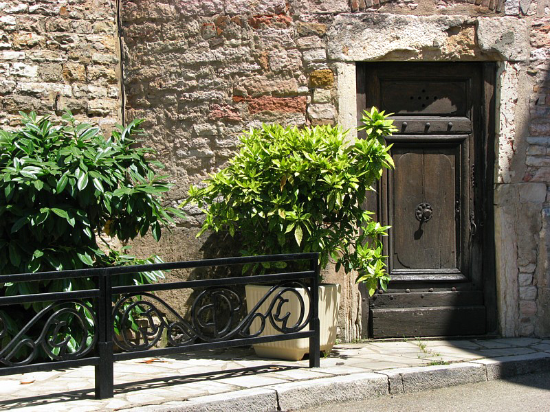 la porte aux lauriers