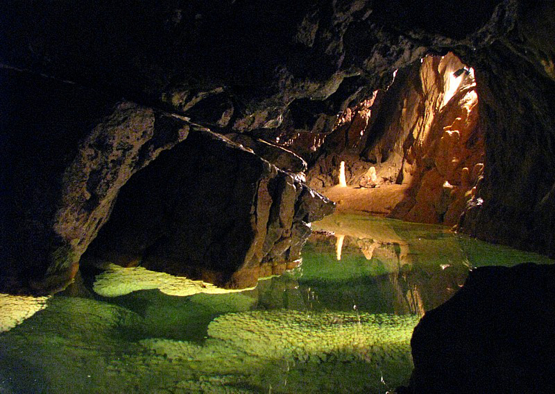 La caverne du petit lac
