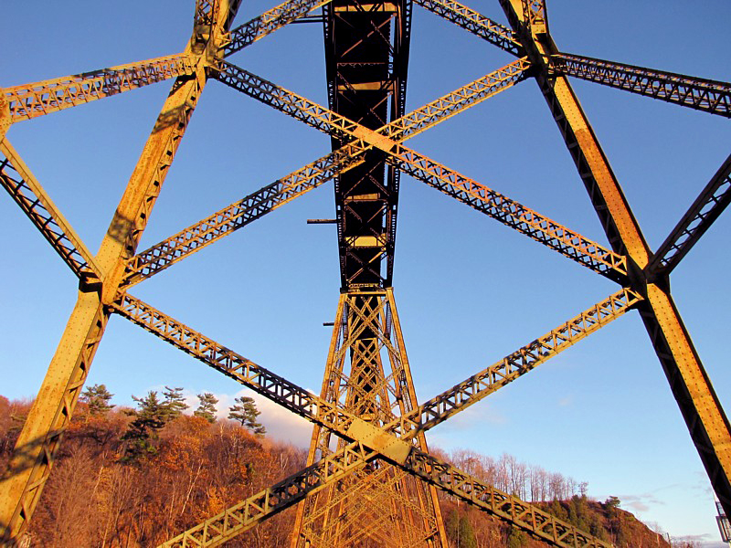 Cap Rouge , passerelle du Tracel