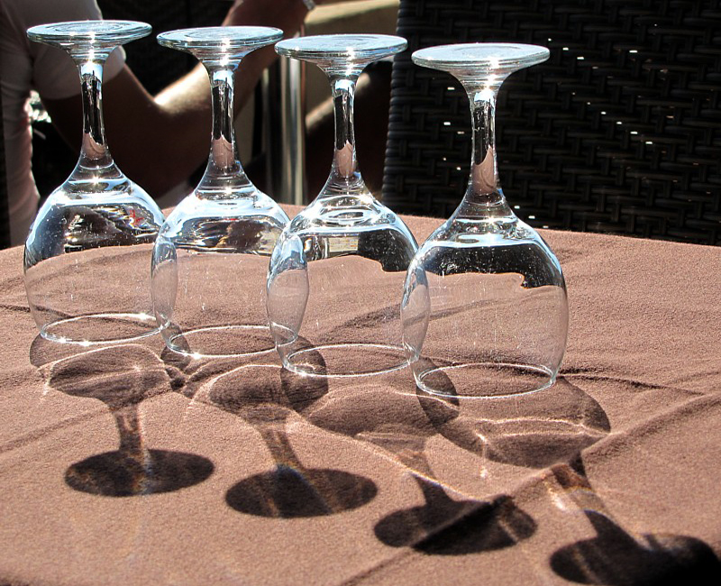4 verres et leur ombre