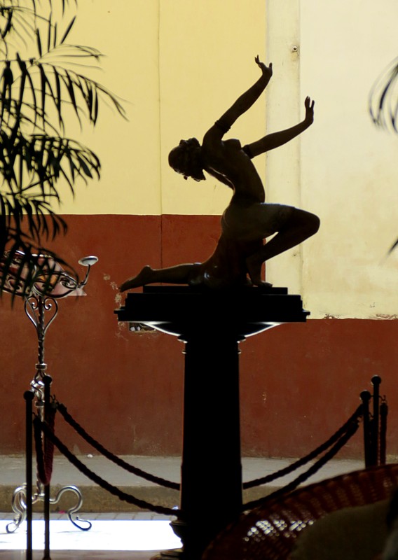 Statue en silhouette