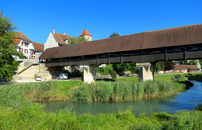 le pont couvert sur le bras de l'Aar