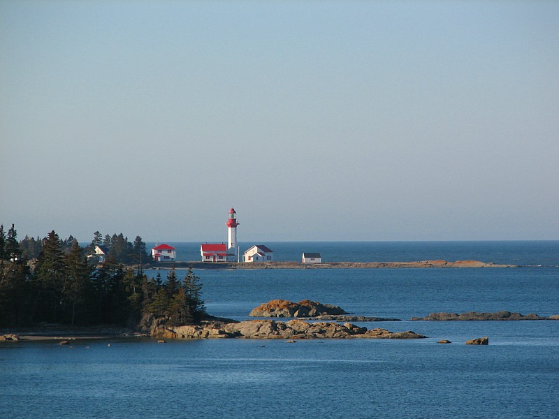 le phare de Mtis-sur-mer