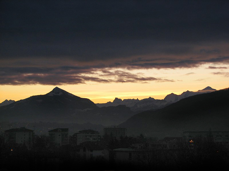 Lever du soleil sur le massif du Mont-Blanc