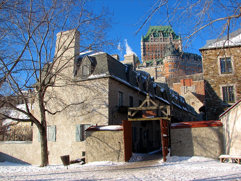 de la redoute vers le château