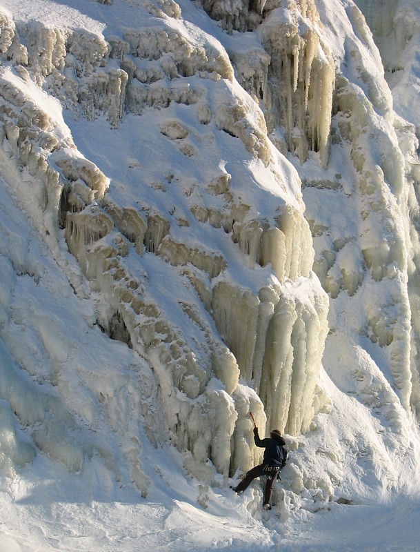 L'escalade de la chute glace de la Chaudire