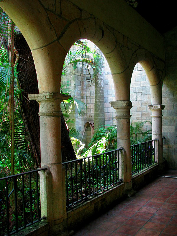 colonnade de la chapelle