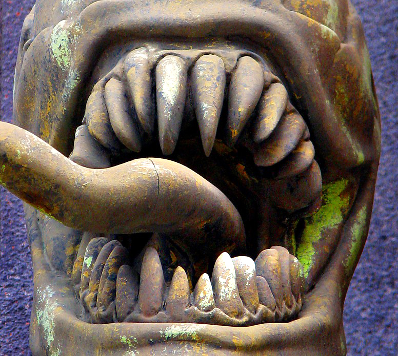 dents  de  statue