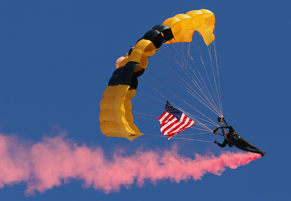 U.S. Army Parachute Team Golden Knights