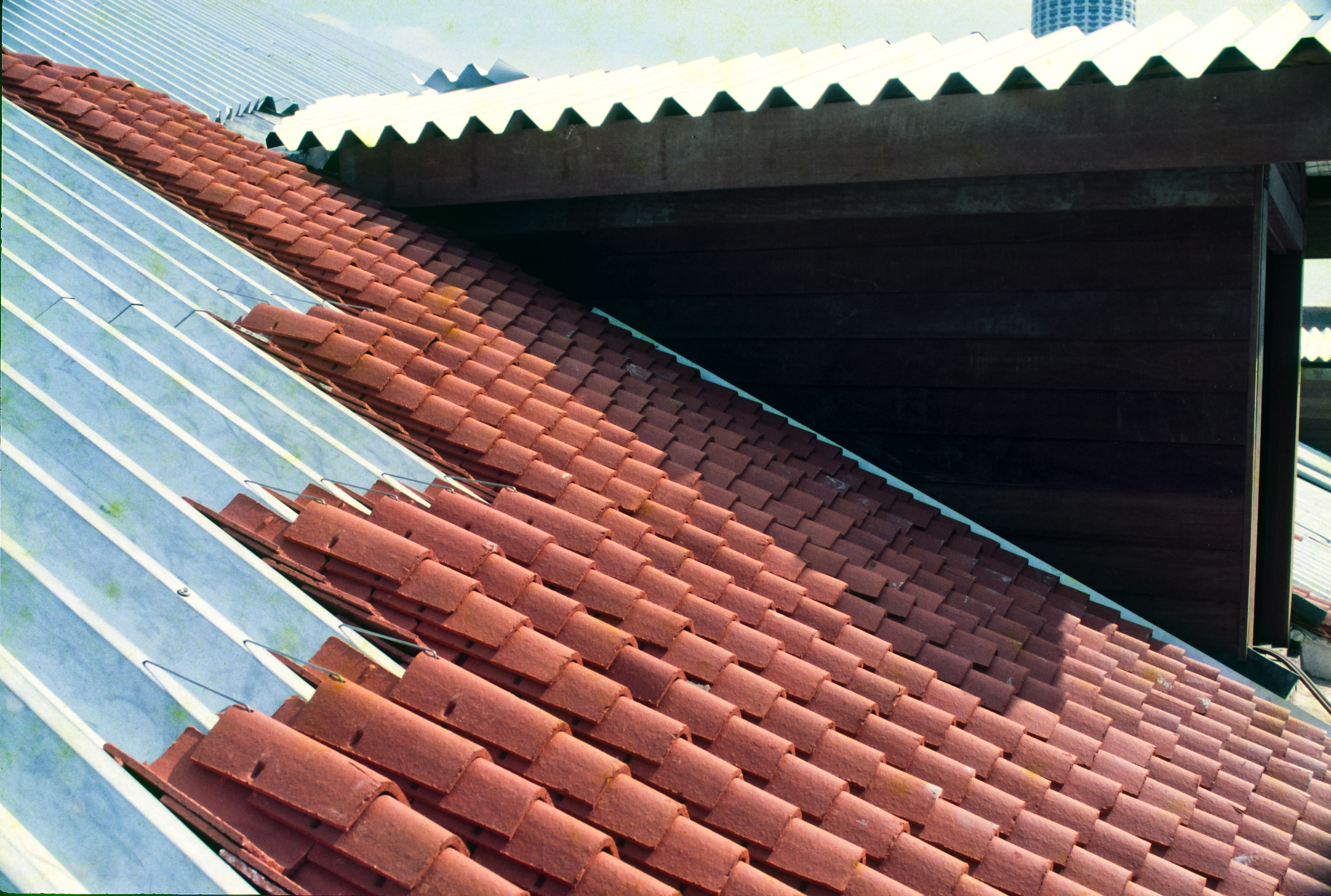 19880000-0035-VMG- Empress Place roofs.jpg