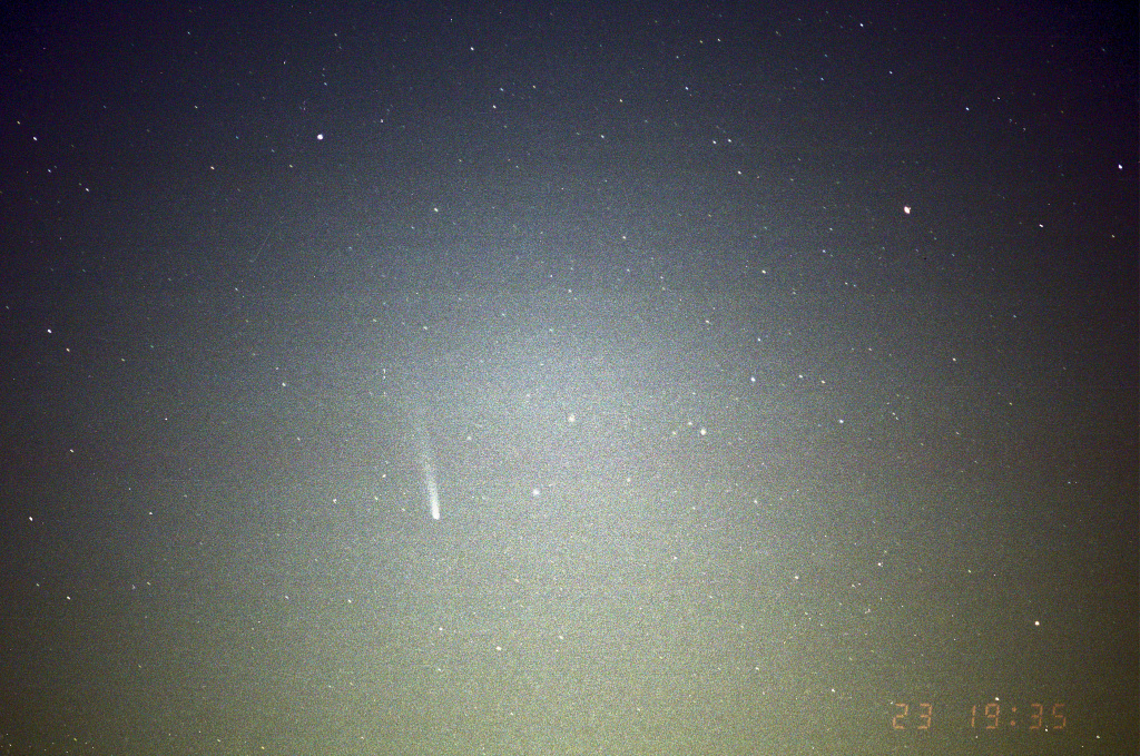 Comet Ikeya Zhang, Westbroek, 23 March 2002, 18:35 UT