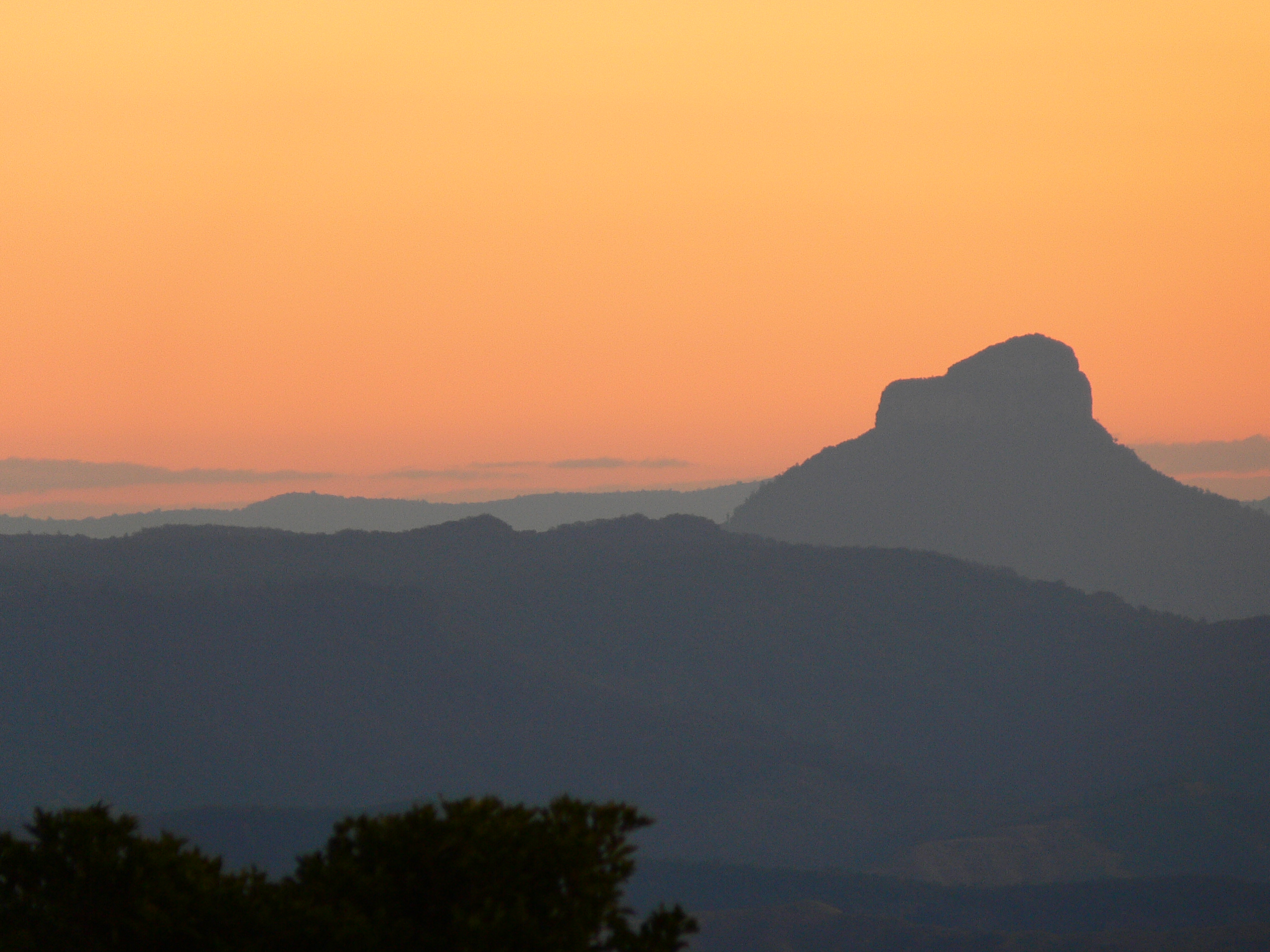 P1000336 - Sunset Mount Lindsay.JPG