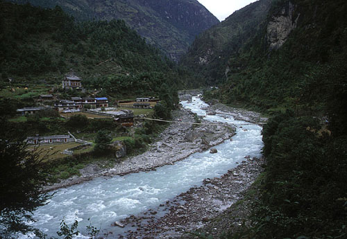 Bridge over Dudh Kosi