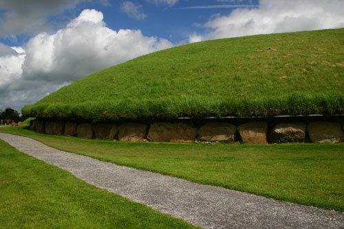 Knowth Neolithic Burial Site