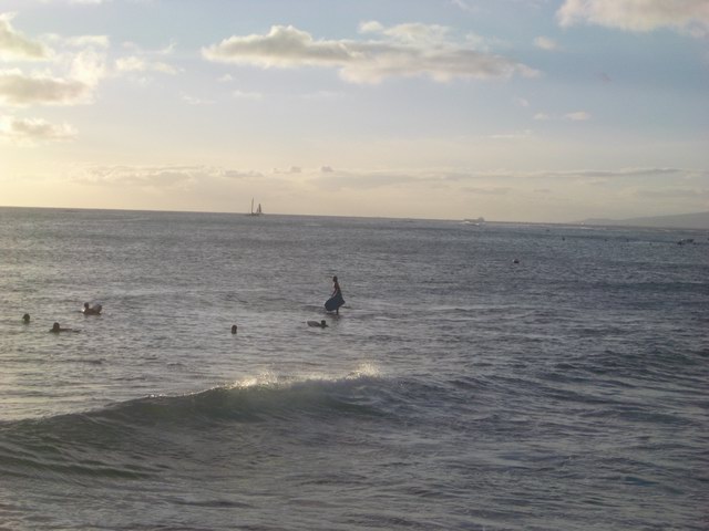 Oahu1 Waikiki Surf  2006-11-13 026.JPG