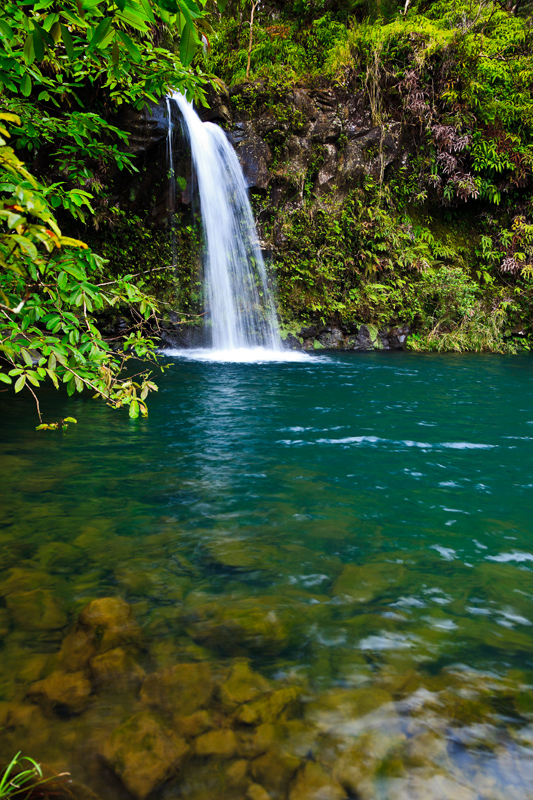 Waterfall, Hana RD-686 .jpg