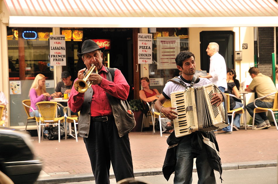 Sidewalk Troubadours - Amsterdam