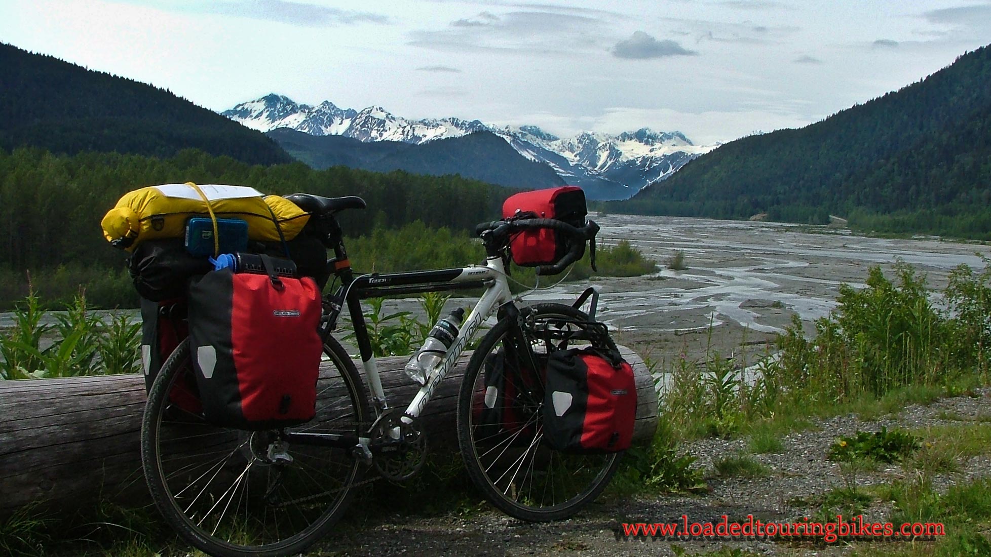 369    Trevor Touring Alaska - Devinci Tosca touring bike
