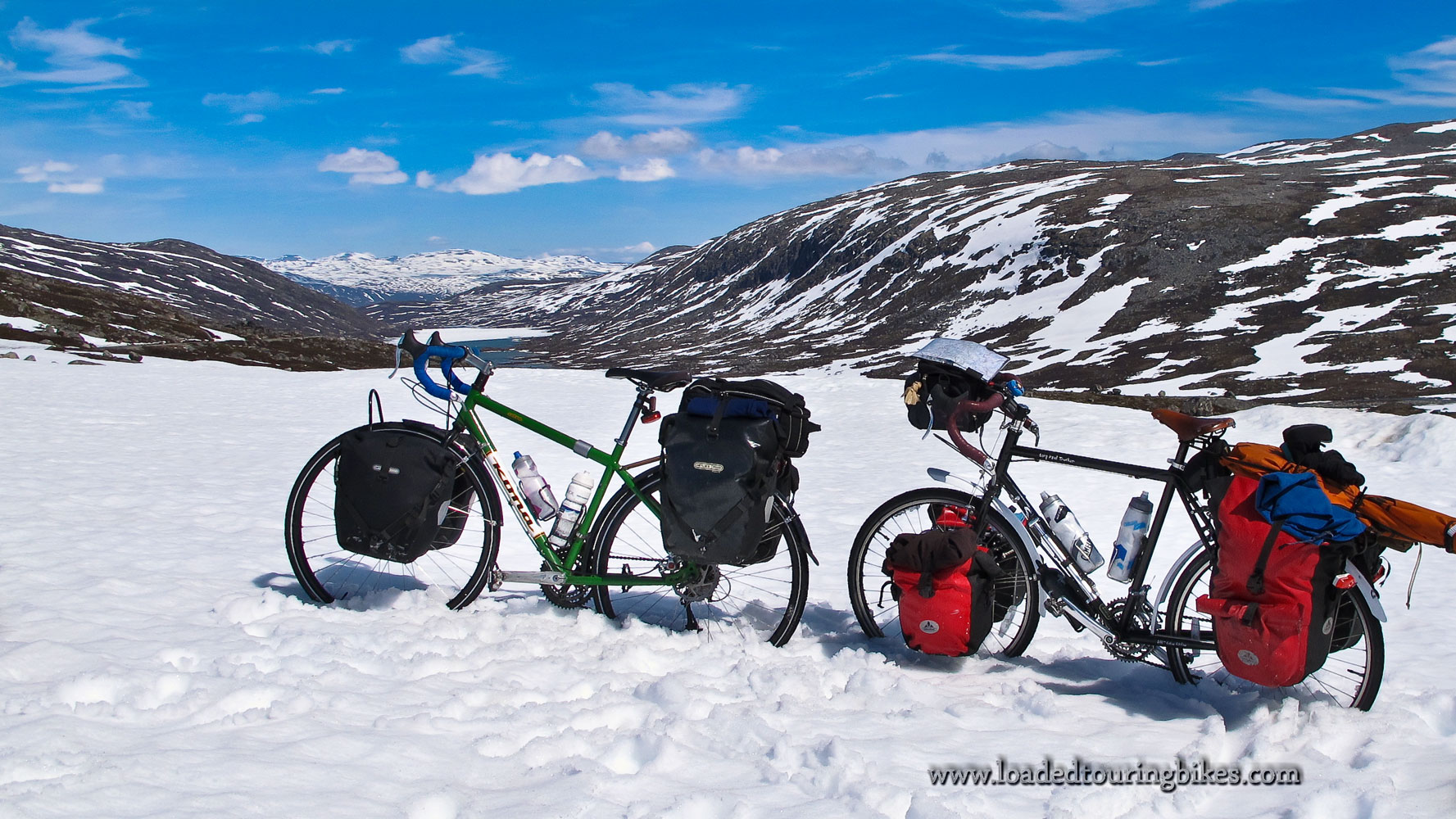 427    veline & Marie-Pierre touring Norway - Kona Sutra and Surly Long Haul Trucker touring bikes