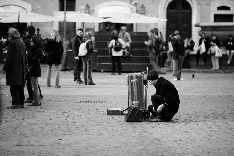 la preparazione del mimo [pantomime preparation]