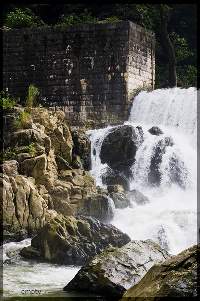Dam.jpg