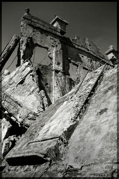 Ruins1.jpg