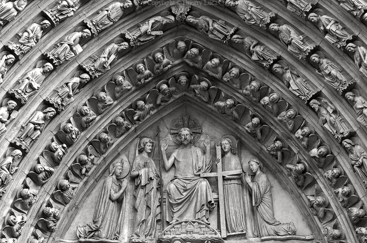 Notre-Dame doors close up