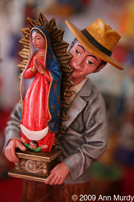 Sculpture by Pedro Gonzales Paucar