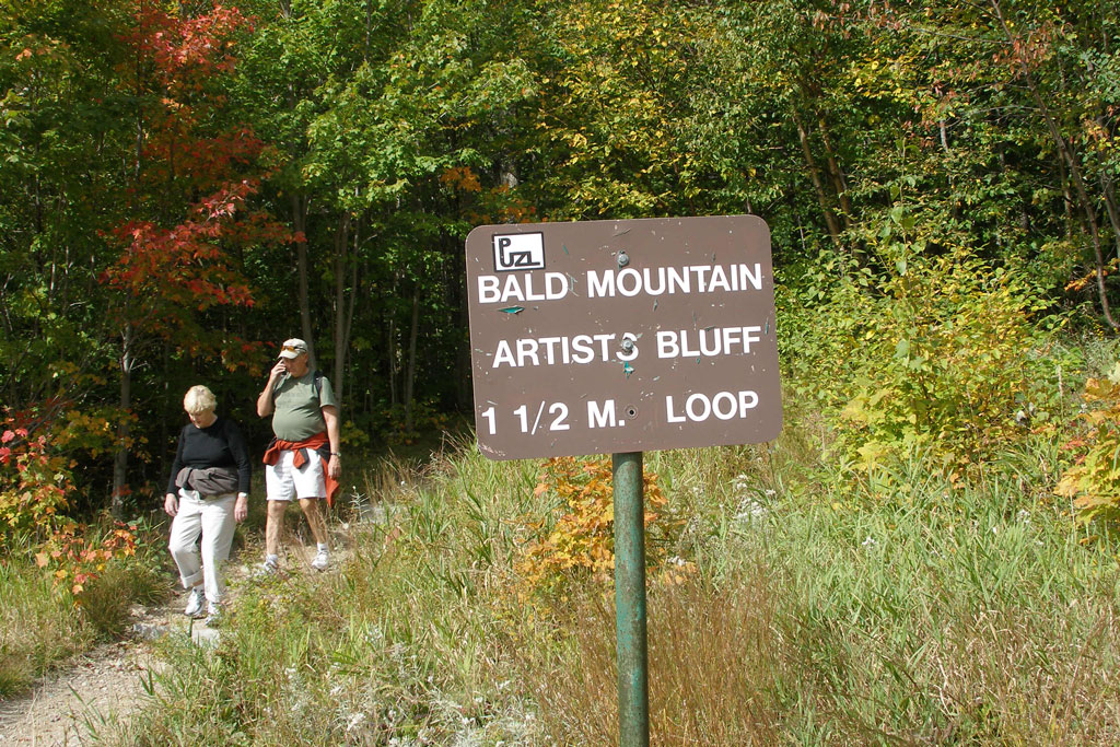 Entrance To Trail at Artists Bluff