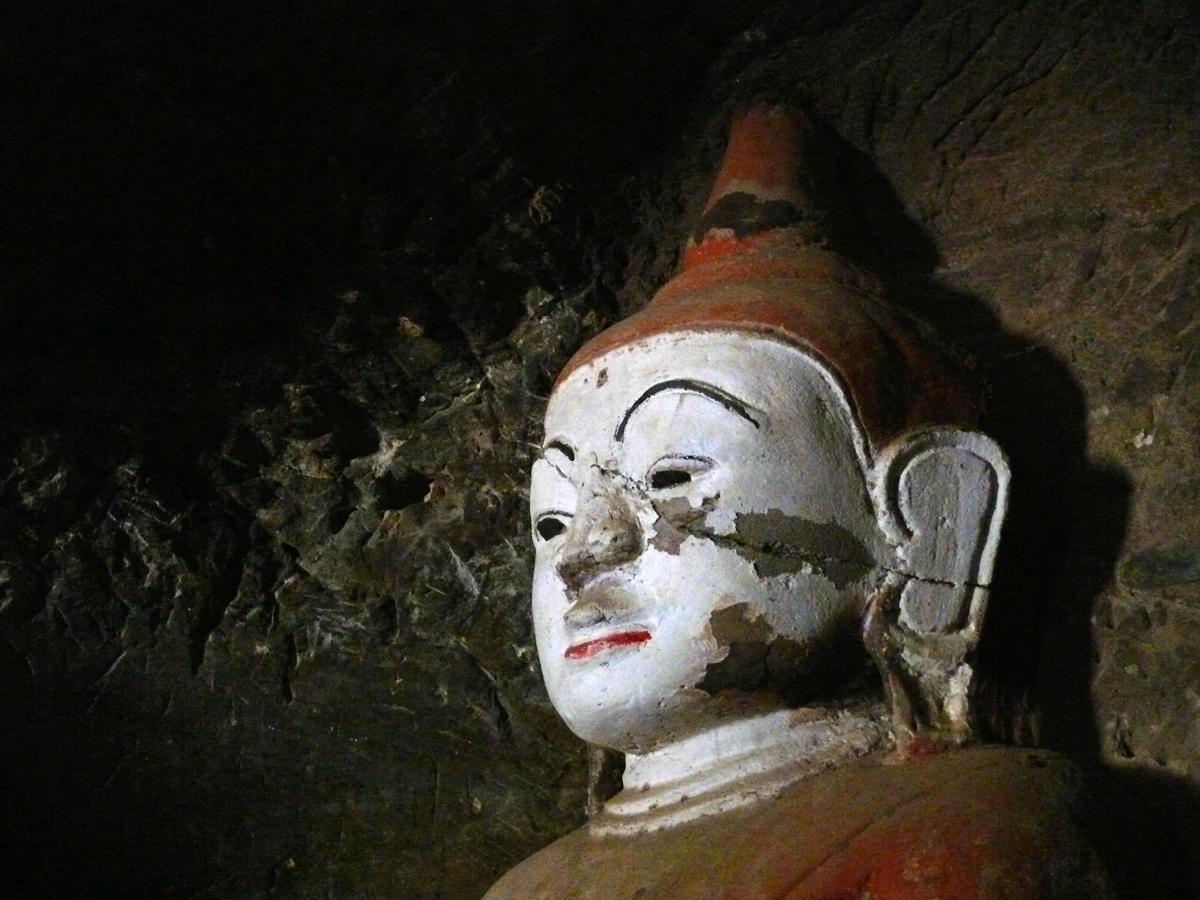 Cracked buddha Hpo Win Daung.jpg
