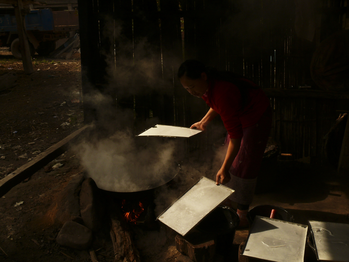 Making noodles near Muang Singh.jpg