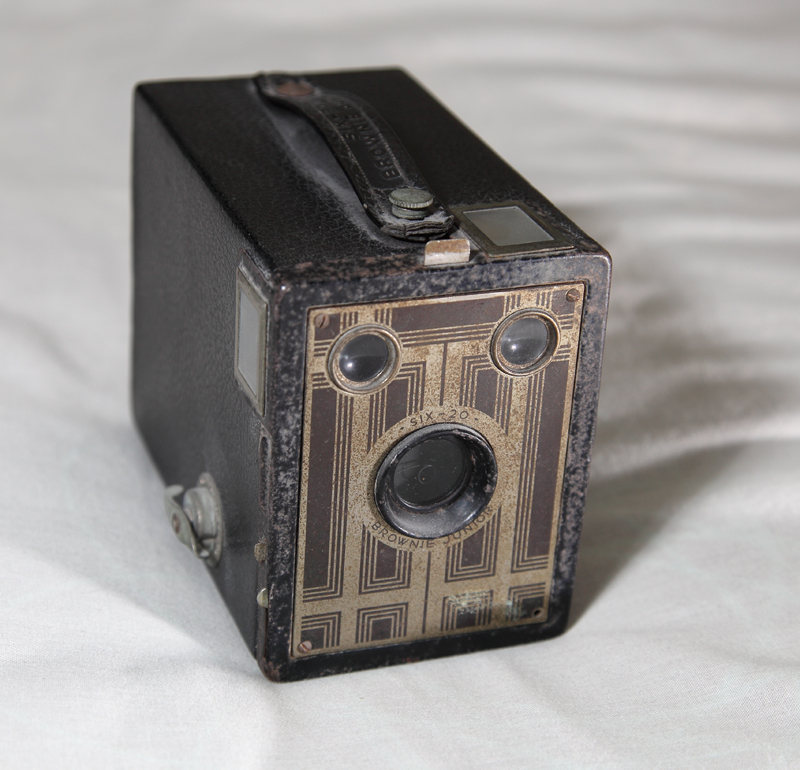Kodak Six-20 Brownie Junior Art Deco Box