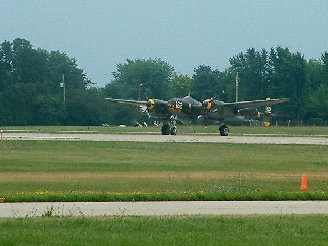 P-38 Arrival Oshkosh 06