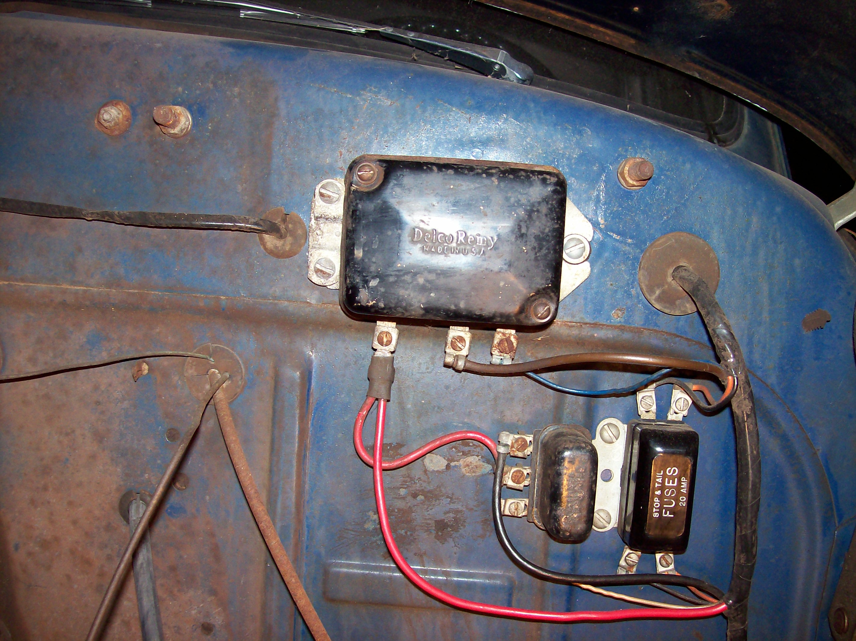 1954, 3604 VR-Fuse-Horn 02.JPG