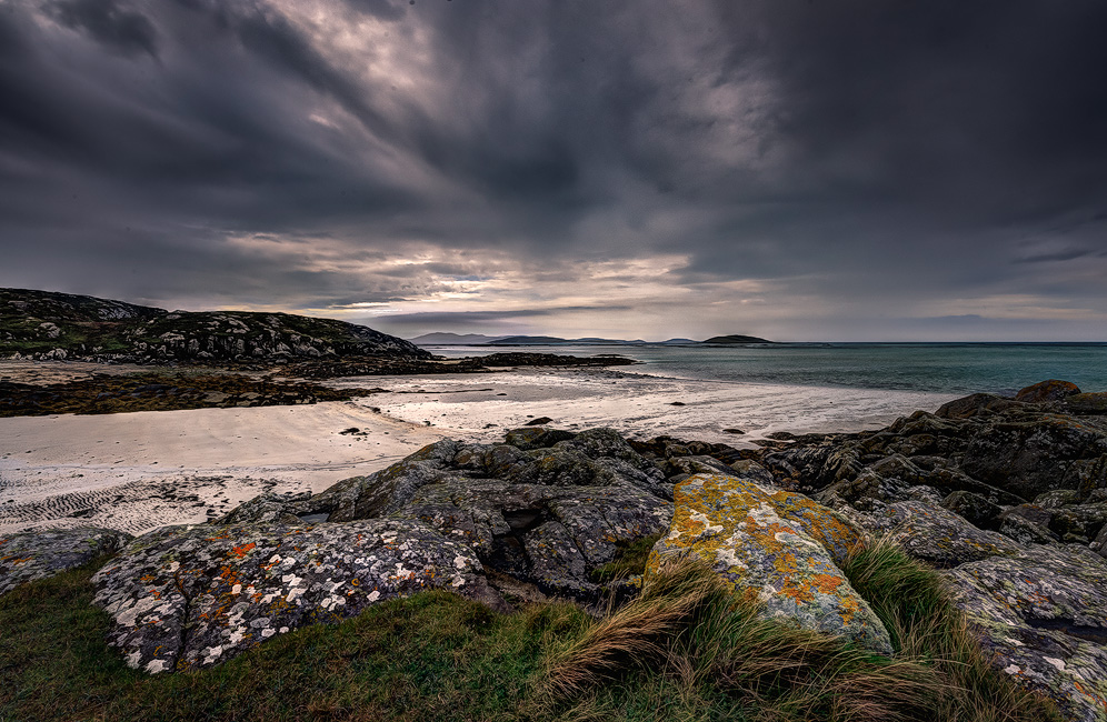 Distant Barra