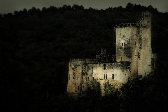 Commarque Castle 