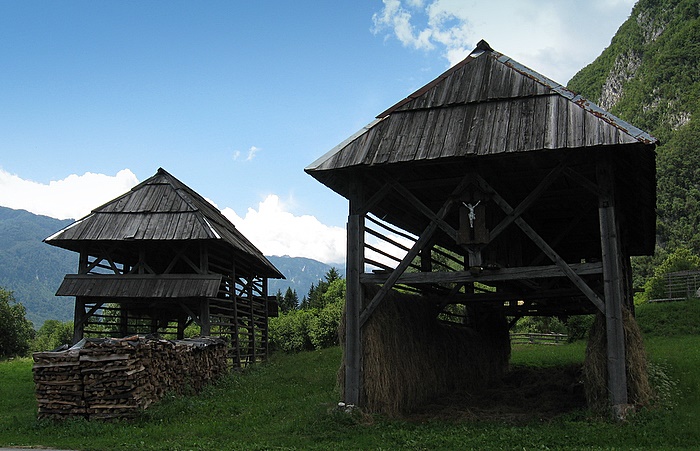 Haybarns, Studor