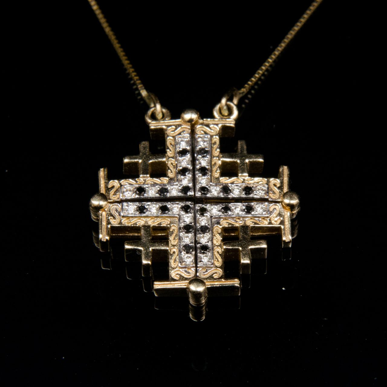 DSC_1469 Jerusalem Cross Gold Wh Bk Diamonds.JPG
