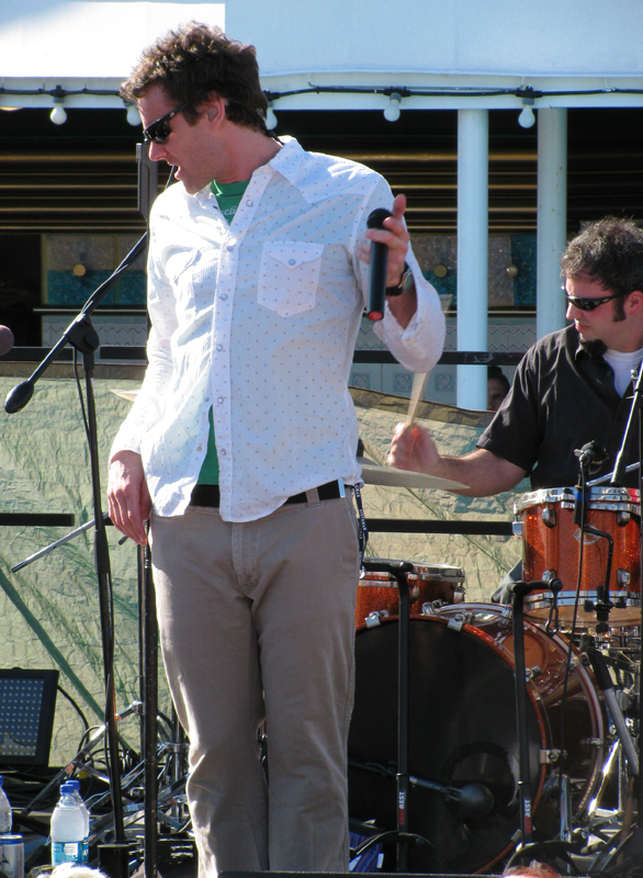 Barry Privett, Jason Neal. Carbon Leaf