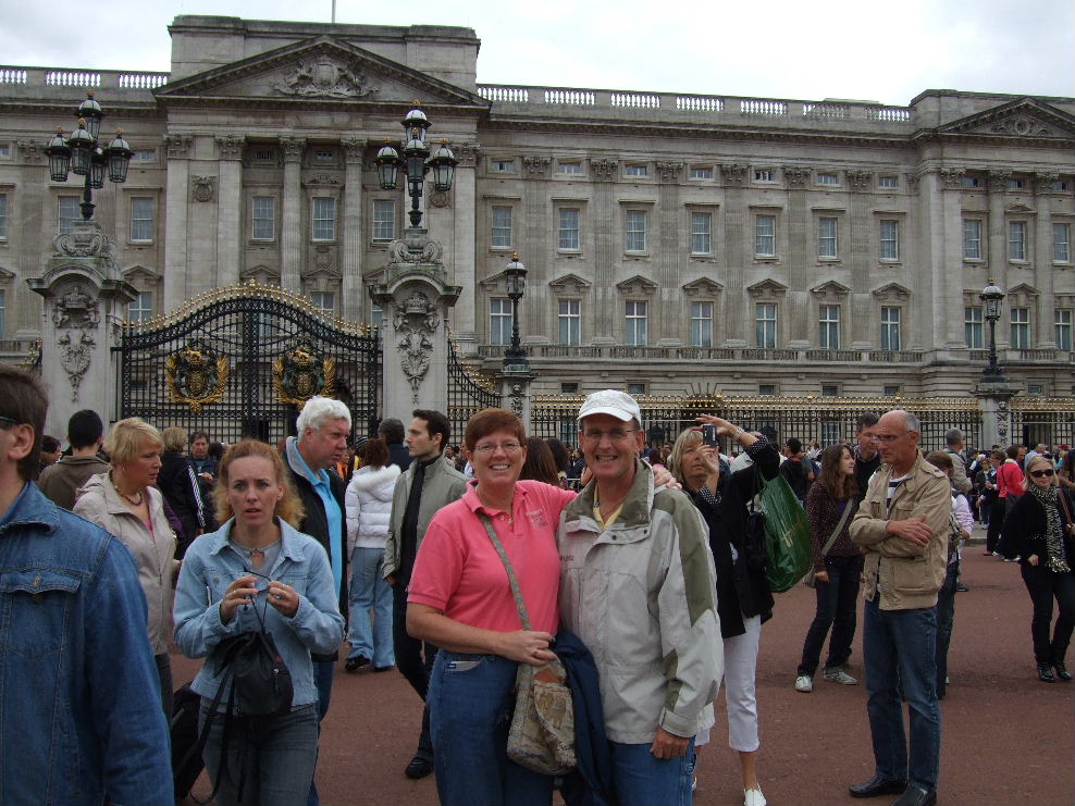 Carol and Bob visiting the Queen at Buck Palace